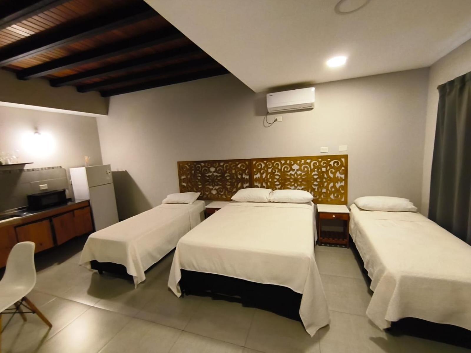 Los Lirios Apart & Suite Puerto Iguazú Kültér fotó