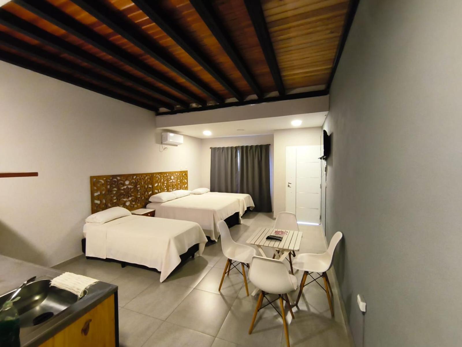 Los Lirios Apart & Suite Puerto Iguazú Kültér fotó